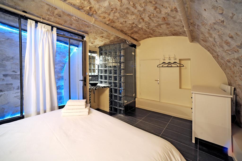 Unique Loft Apartment In Le Marais Paris Exterior photo