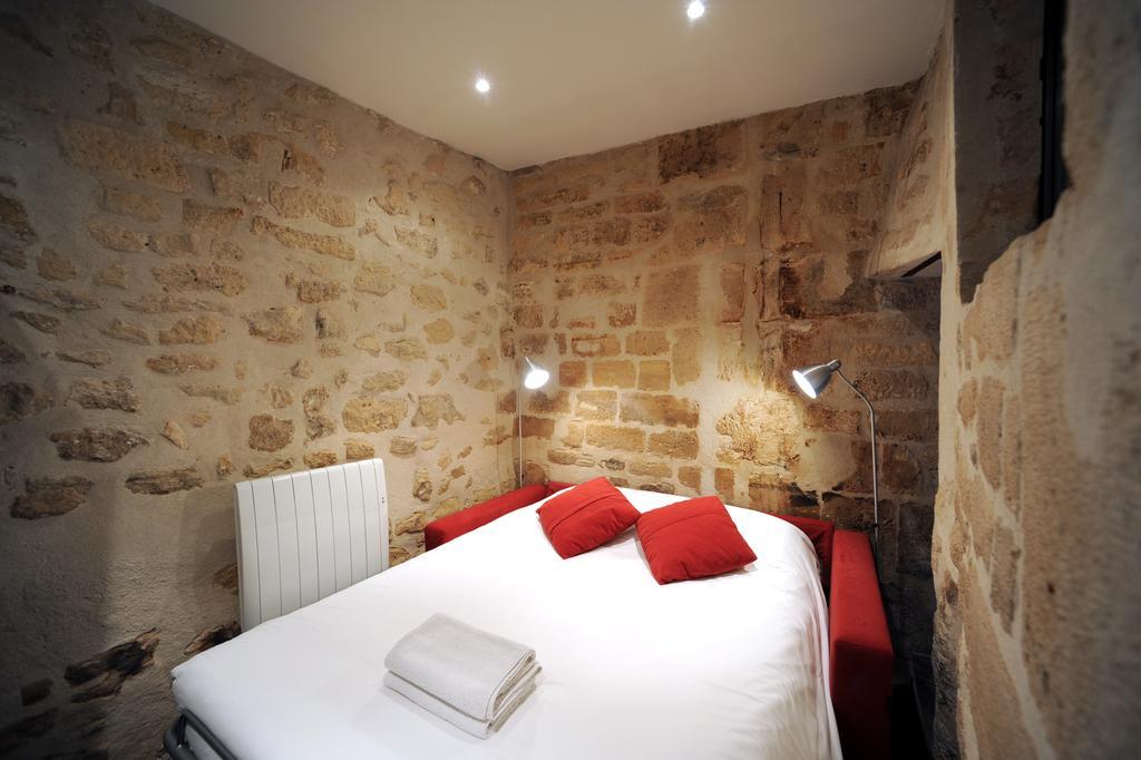 Unique Loft Apartment In Le Marais Paris Exterior photo