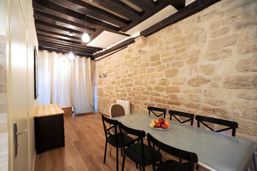 Unique Loft Apartment In Le Marais Paris Exterior photo