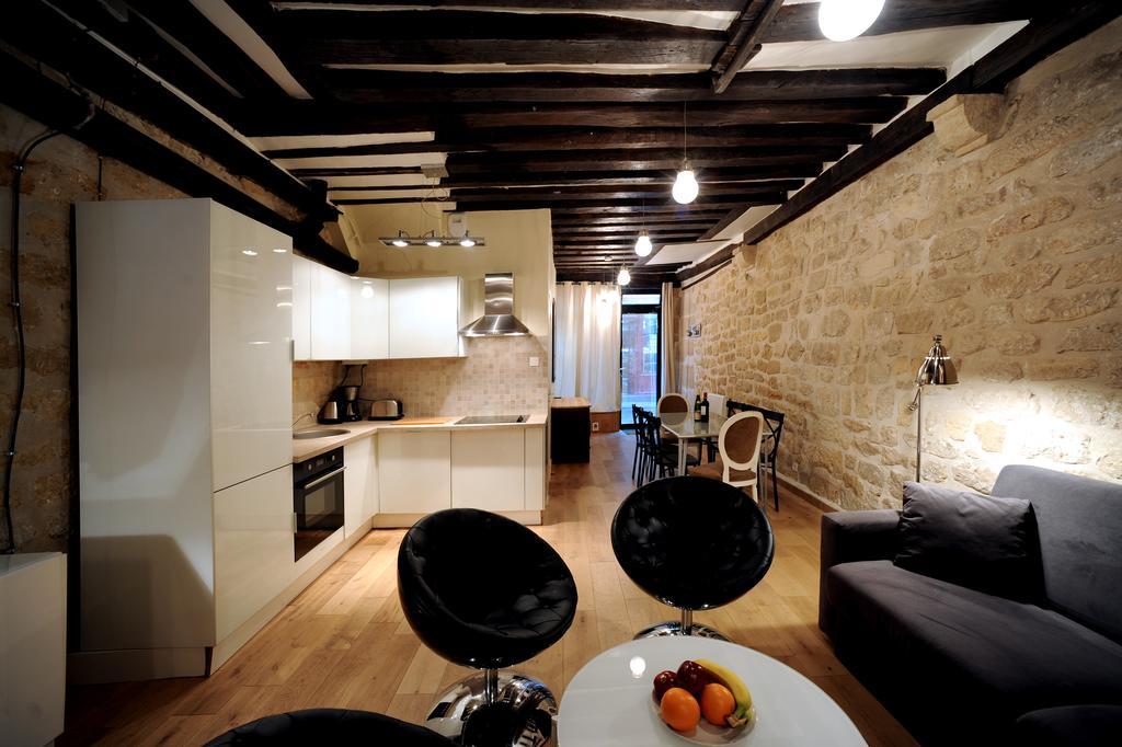 Unique Loft Apartment In Le Marais Paris Exterior photo