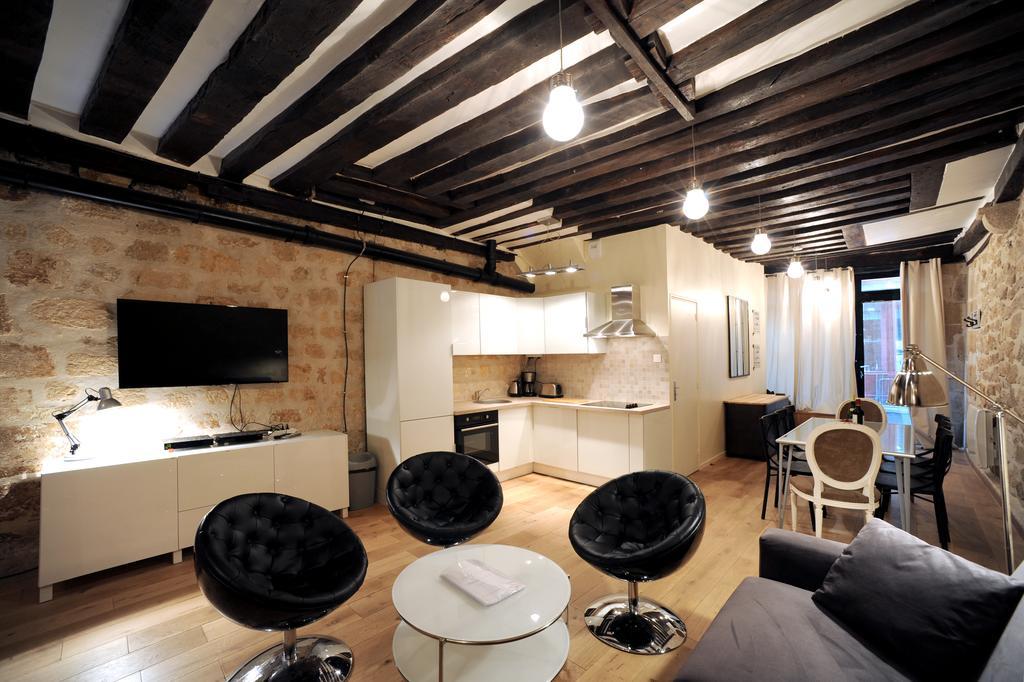 Unique Loft Apartment In Le Marais Paris Exterior photo